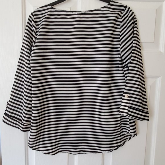 41 Hawthorn Black and White Striped Tabbed sleeve Blouse Size S - Picture 4 of 7